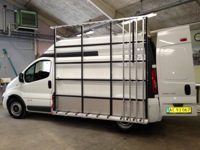 23-primestar-glassrack.JPG